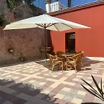 Dimora Burrafato - Antico Palazzo Sul Lungomare Tatil Evi