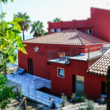 Holiday home Dimora Burrafato - Antico Palazzo Sul Lungomare