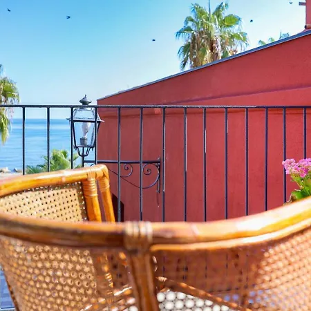 Dimora Burrafato - Antico Palazzo Sul Lungomare Holiday home *