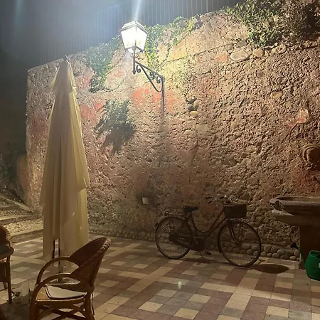 Dimora Burrafato - Antico Palazzo Sul Lungomare Holiday home Caronia Marina