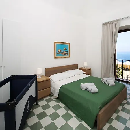 Dimora Burrafato - Antico Palazzo Sul Lungomare Holiday home *